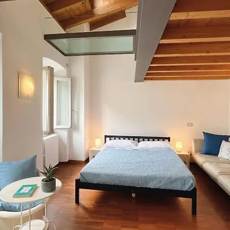 La Casa Azzurra - Affitti Brevi Italia דירה לקו